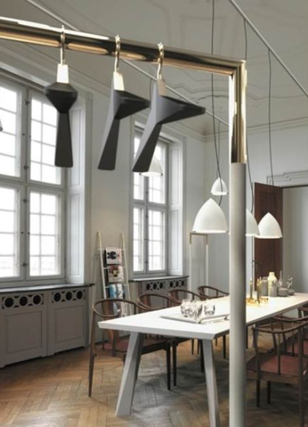 Frost UNU Kleiderbügel 4 schwarz